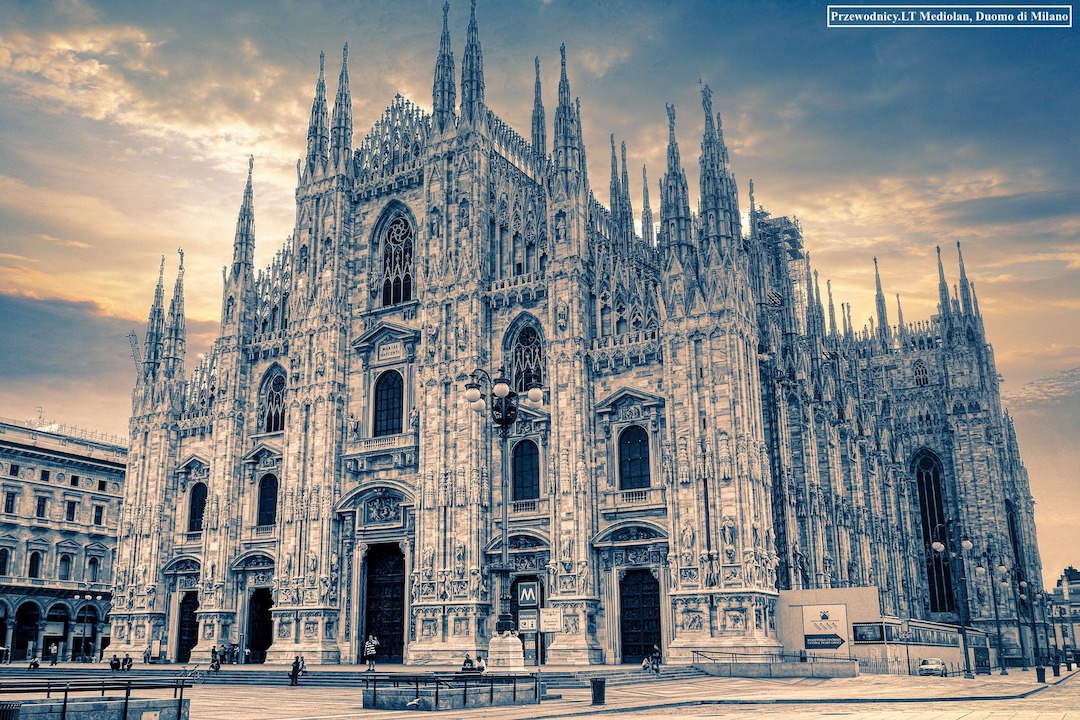 mediolan przewodnik polski duomo 1080x3